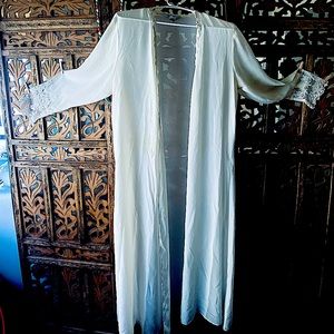 VINTAGE DELICATES LONG ROBE PEIGNOIR Size S/M